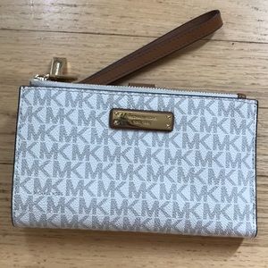 Michael Kors Wristlet